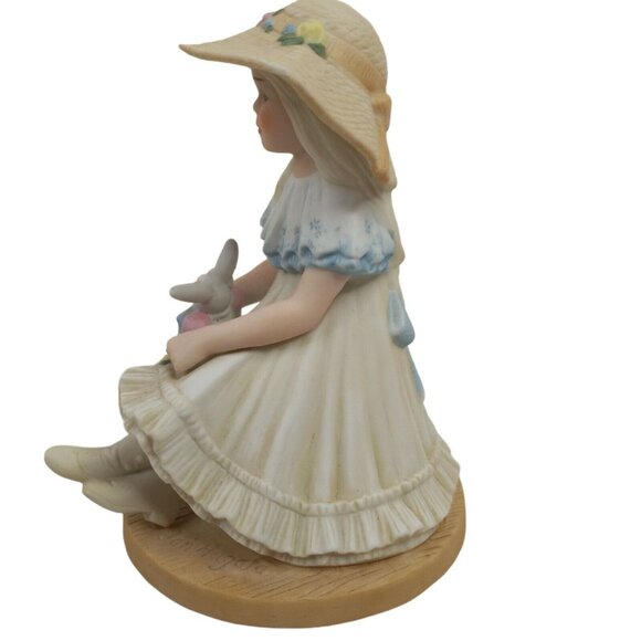 Vintage Jan Hagara April Figurine with Doll Hand Painted S20510 5" - Picture 4 of 7